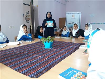 نشست کتابخوان با حضور اعضای کودک